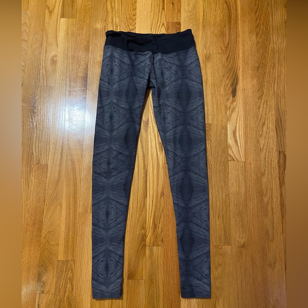 Black and White Tie Dye Leggings